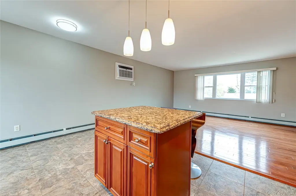 5 Taylor Drive Farmingdale NY 11735