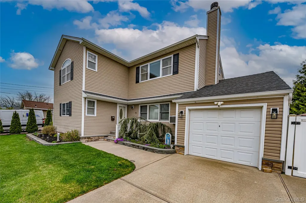 5 Taylor Drive Farmingdale NY 11735