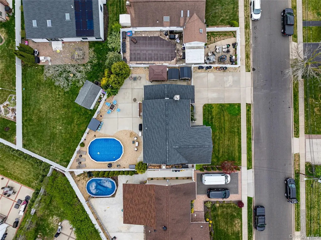 5 Taylor Drive Farmingdale NY 11735