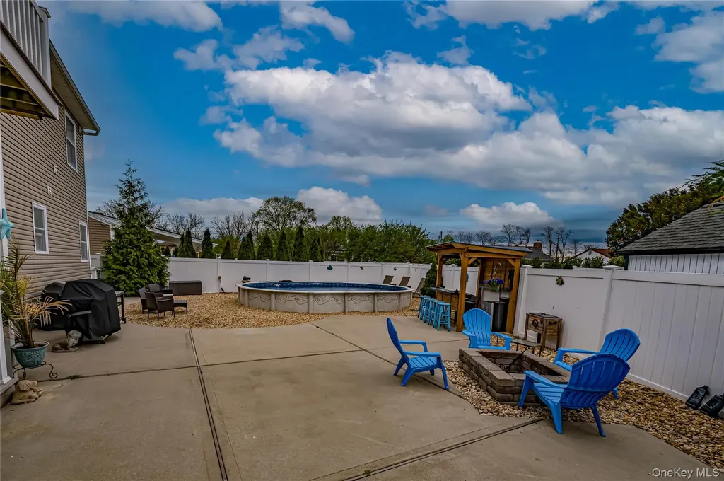 5 Taylor Drive Farmingdale NY 11735