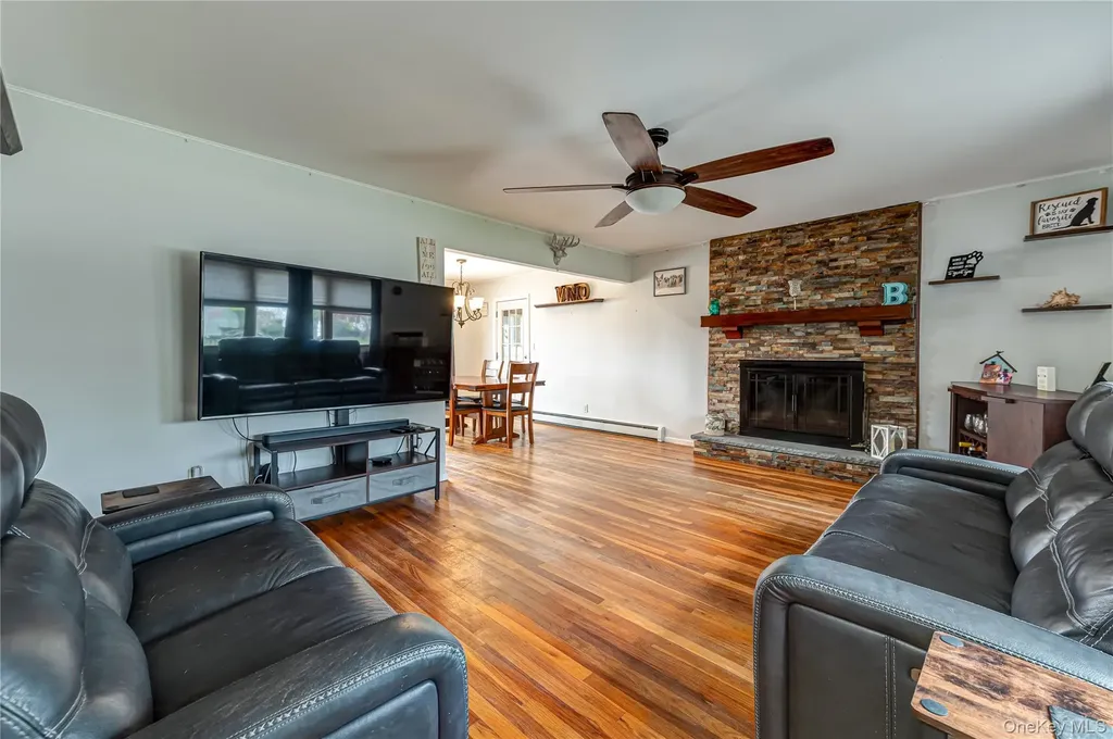 5 Taylor Drive Farmingdale NY 11735