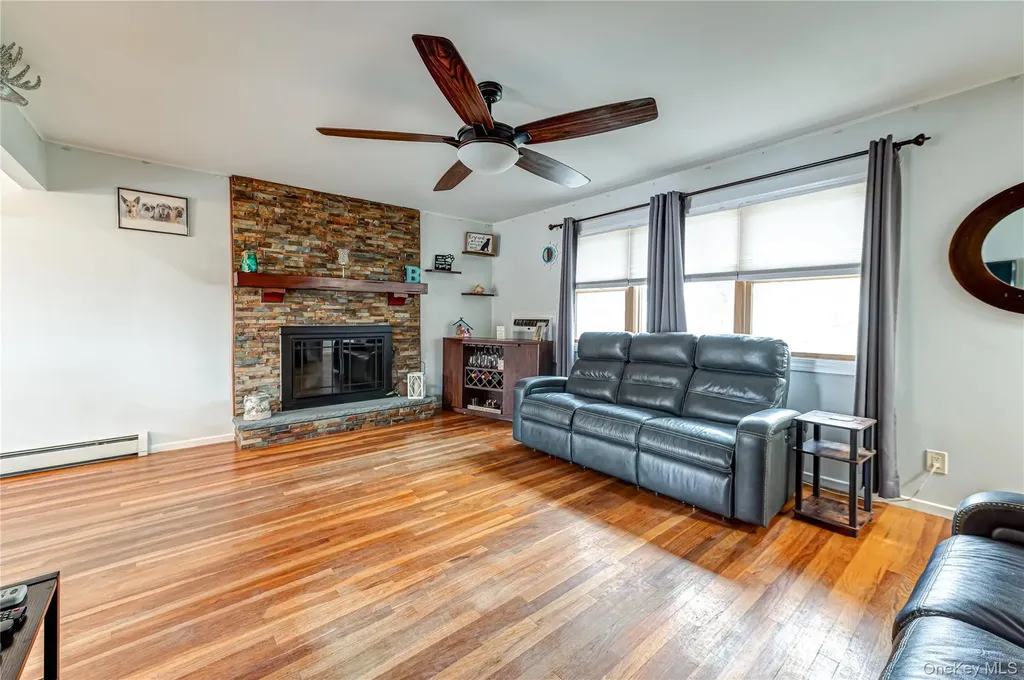 5 Taylor Drive Farmingdale NY 11735