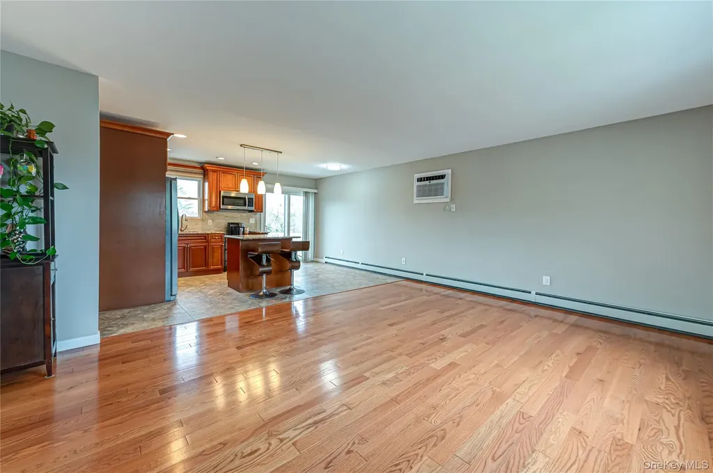 5 Taylor Drive Farmingdale NY 11735