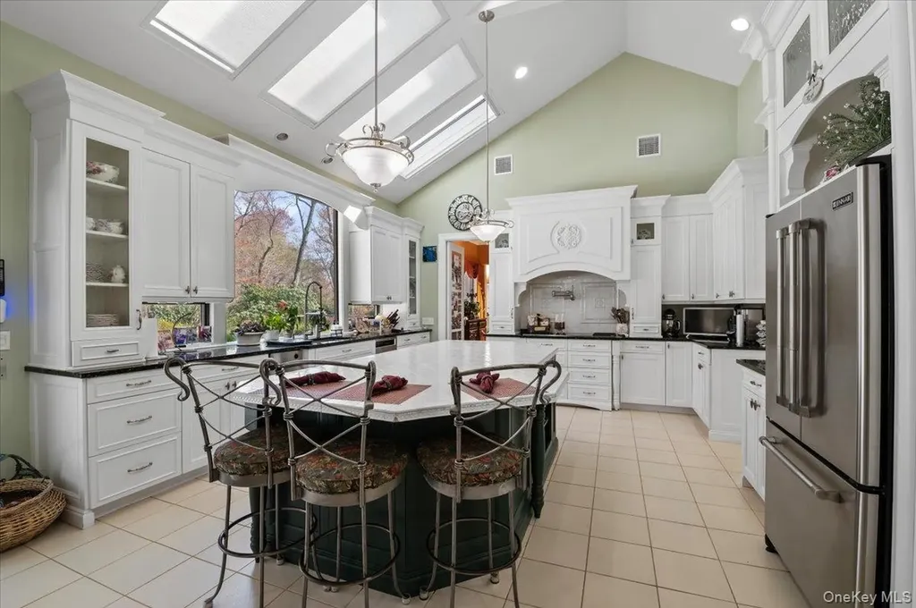 45 Coves Run Syosset NY 11791
