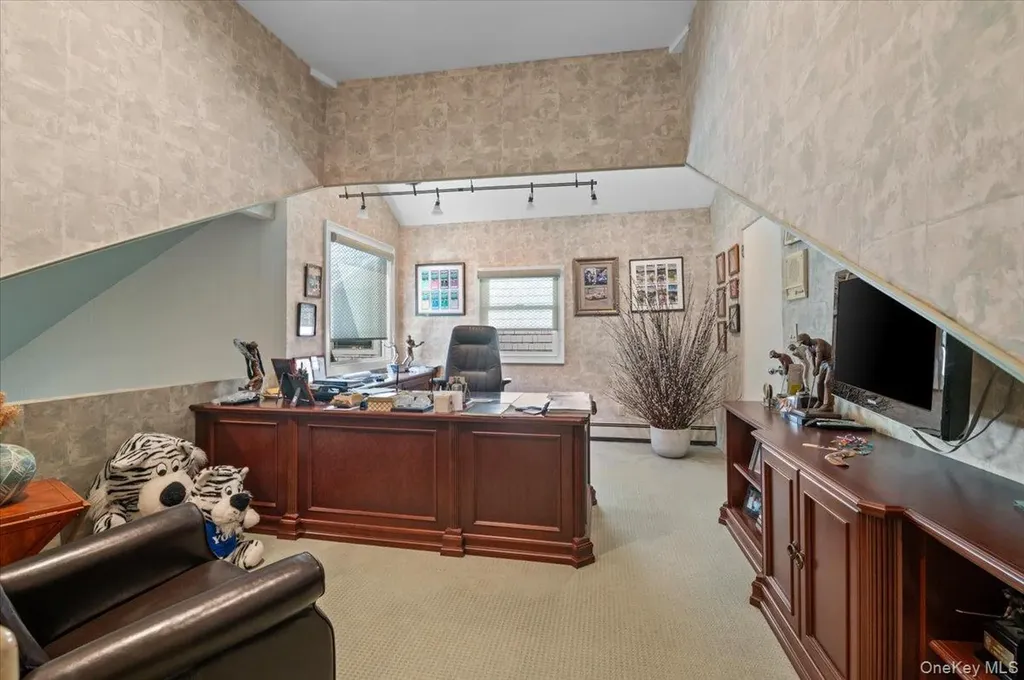 45 Coves Run Syosset NY 11791