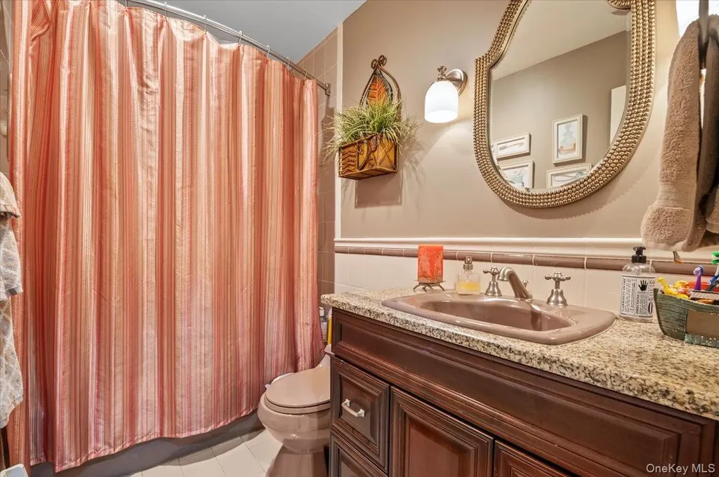 45 Coves Run Syosset NY 11791