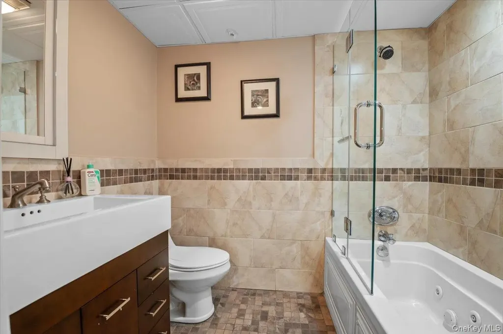 45 Coves Run Syosset NY 11791