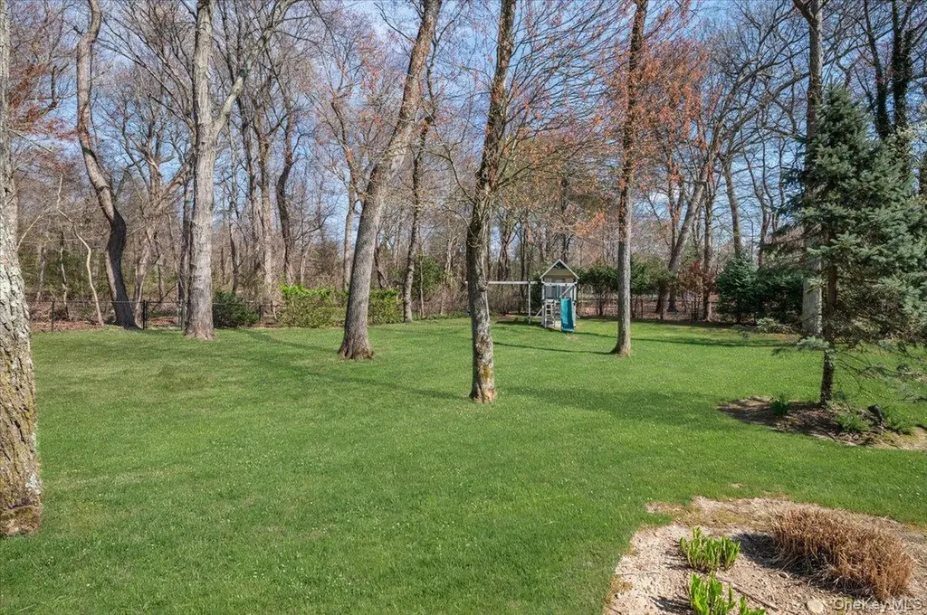 45 Coves Run Syosset NY 11791