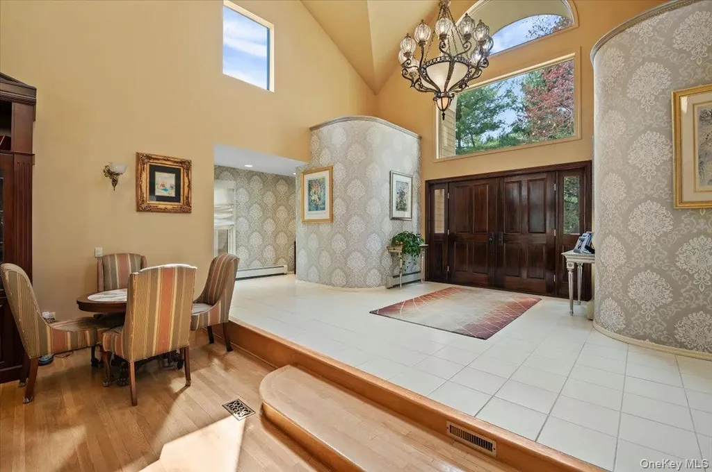 45 Coves Run Syosset NY 11791