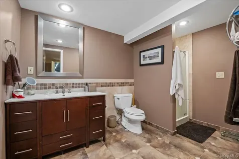 45 Coves Run Syosset NY 11791