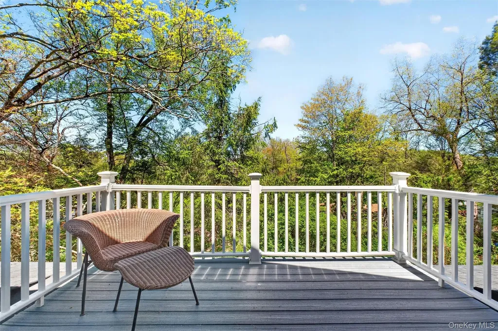 20 Hillside Avenue Goldens Bridge NY 10526