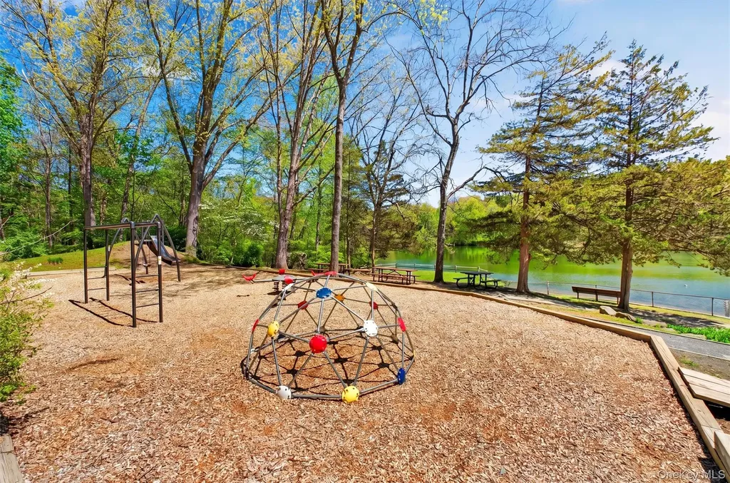 20 Hillside Avenue Goldens Bridge NY 10526
