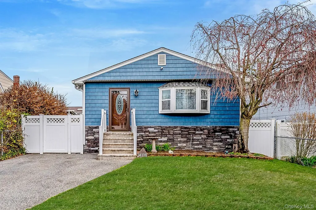 414 Myrtle Avenue West Islip NY 11795