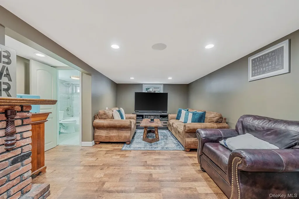 414 Myrtle Avenue West Islip NY 11795