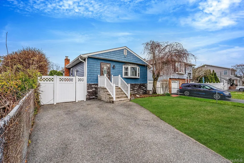 414 Myrtle Avenue West Islip NY 11795