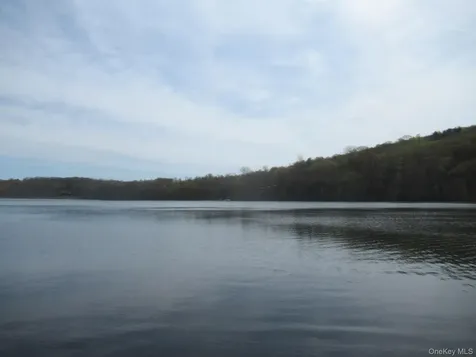 58 Hillside Drive Mahopac NY 10541