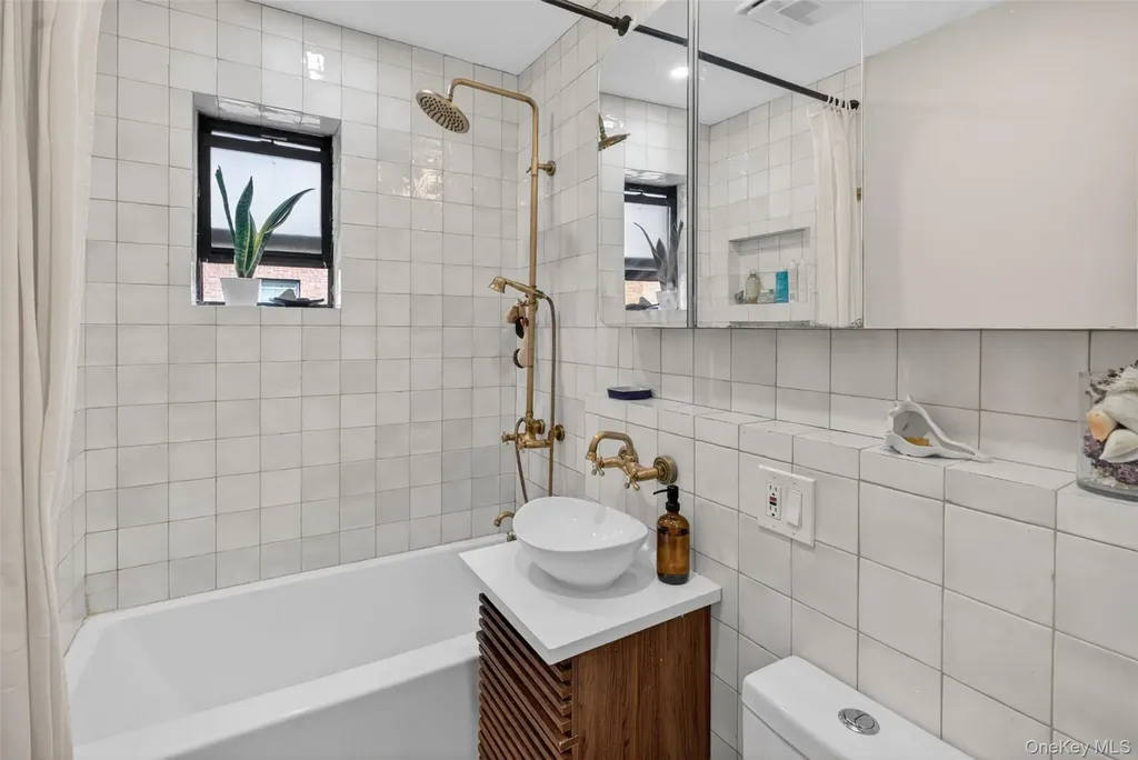 10325 68th Avenue Forest Hills NY 11375