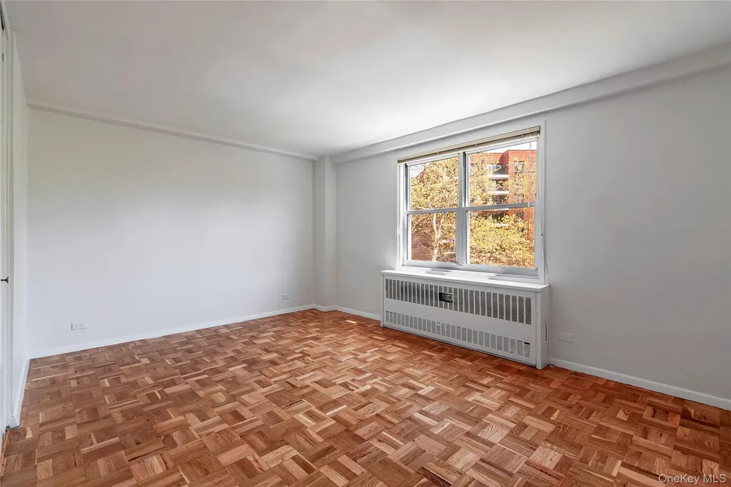 3935 Blackstone Avenue Bronx NY 10471