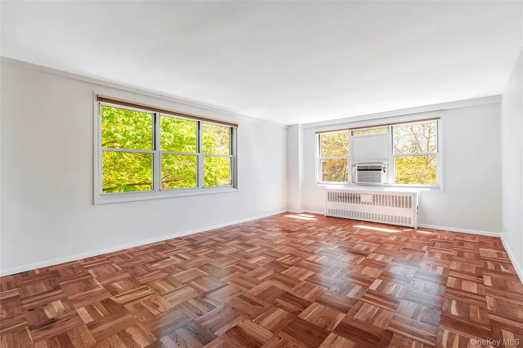 3935 Blackstone Avenue Bronx NY 10471
