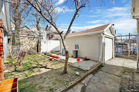 88-37 187th Street Hollis NY 11423