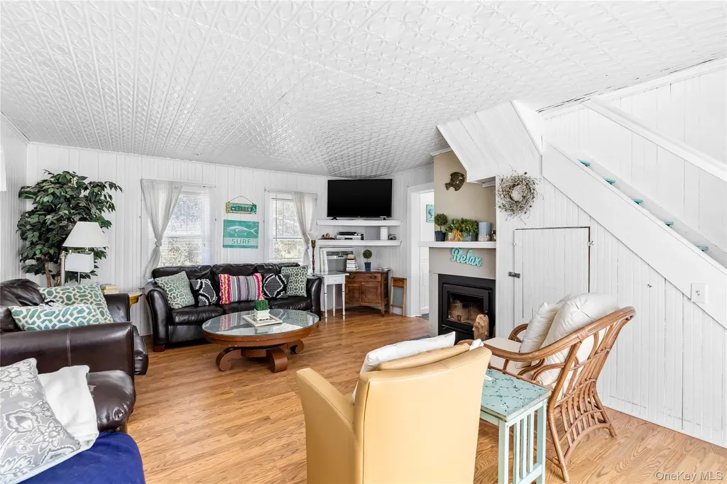 449 Dehnhoff Walk Ocean Beach NY 11770
