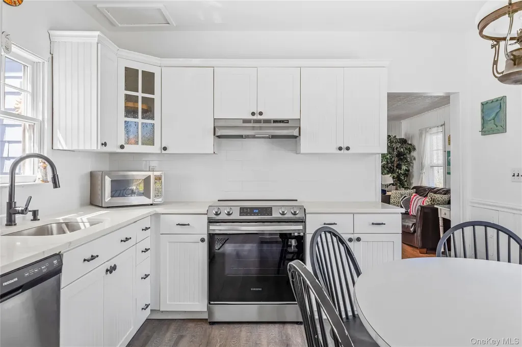 449 Dehnhoff Walk Ocean Beach NY 11770