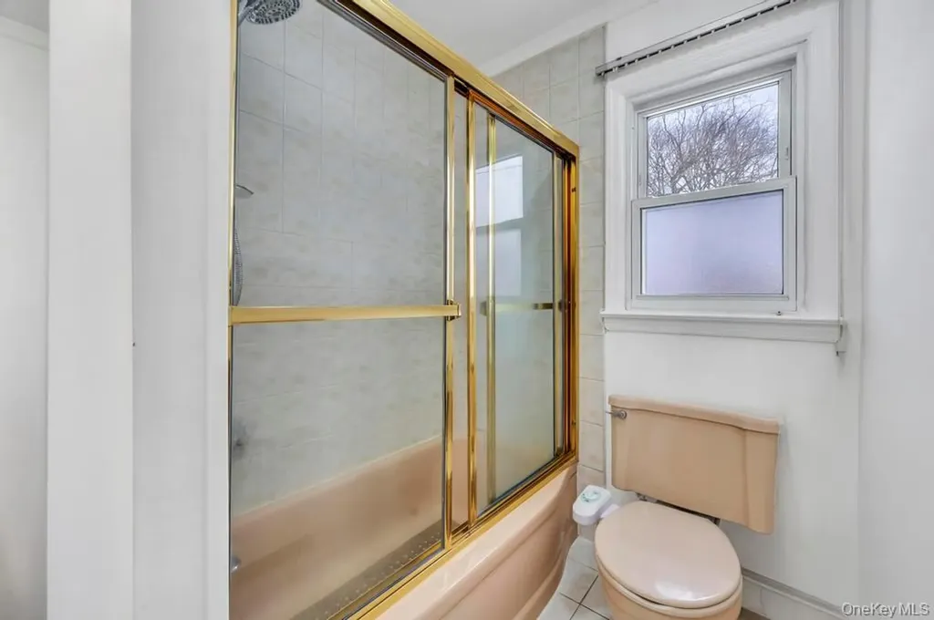 178 Gerhard Road Plainview NY 11803