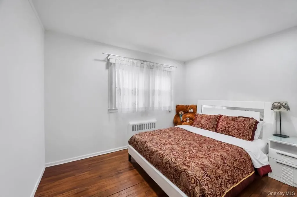 178 Gerhard Road Plainview NY 11803