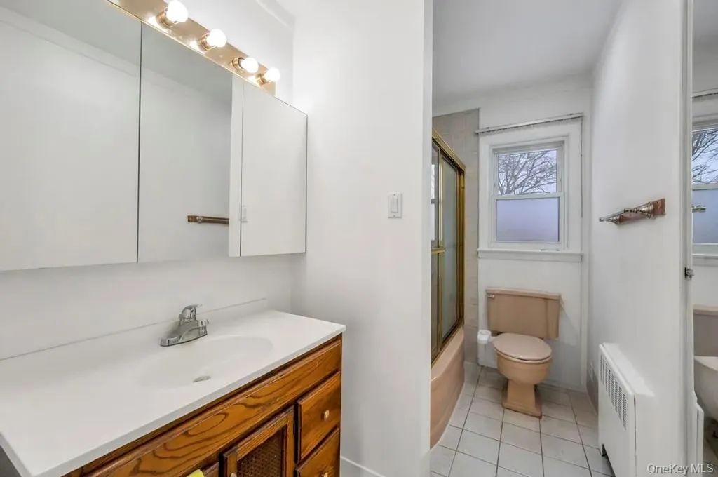 178 Gerhard Road Plainview NY 11803
