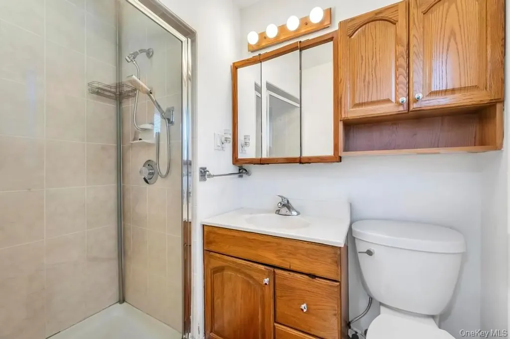 178 Gerhard Road Plainview NY 11803