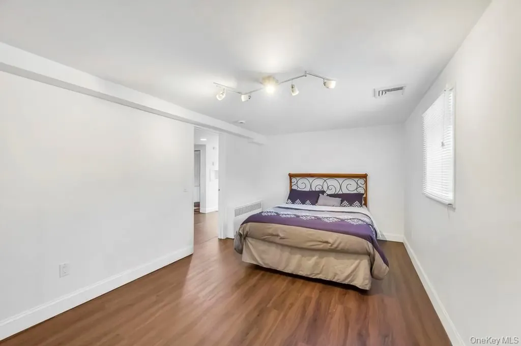 178 Gerhard Road Plainview NY 11803