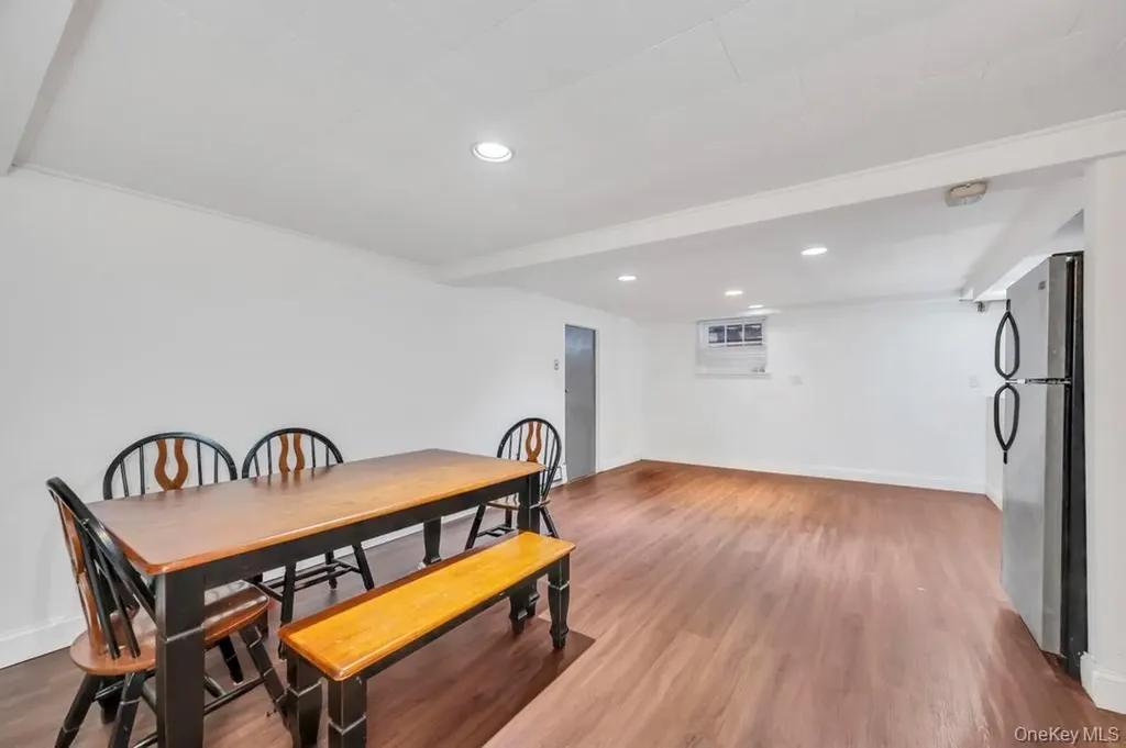 178 Gerhard Road Plainview NY 11803