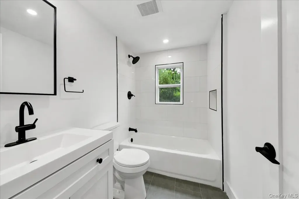 16 Tiger Road Hopewell Junction NY 12533
