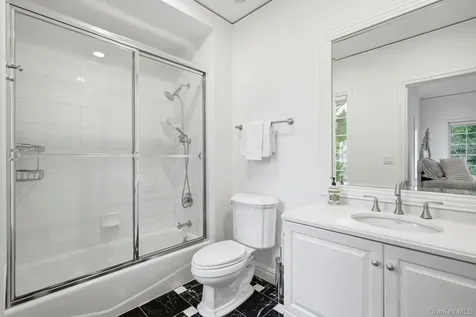 2 Coventry Court Larchmont NY 10538