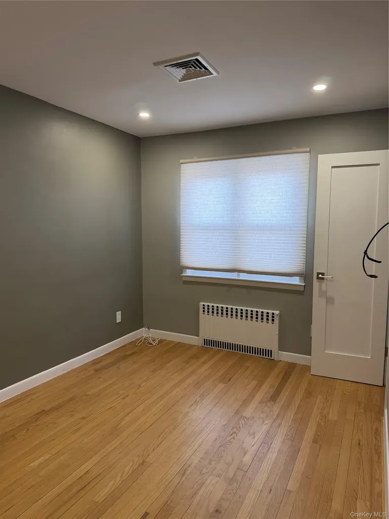 15447 20th Road Whitestone NY 11357