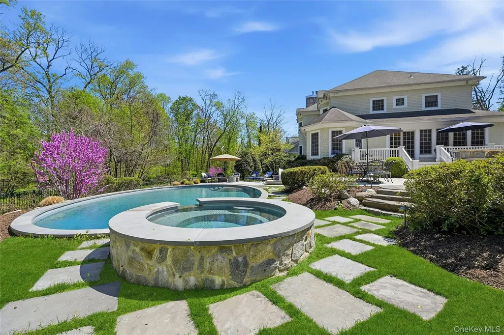 5 Mill Road Lloyd Harbor NY 11743