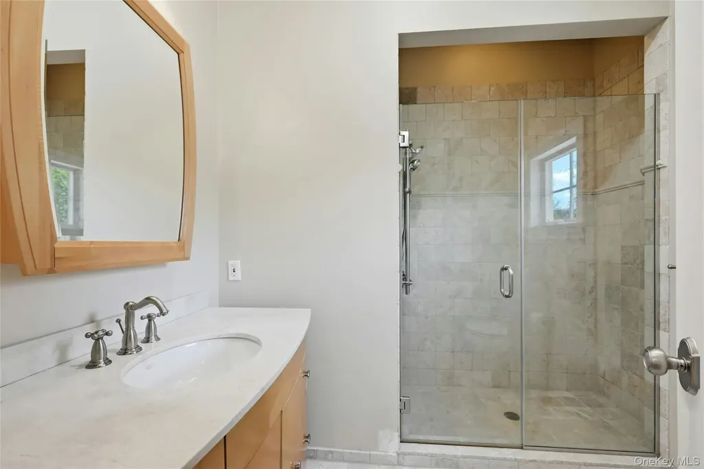5 Mill Road Lloyd Harbor NY 11743