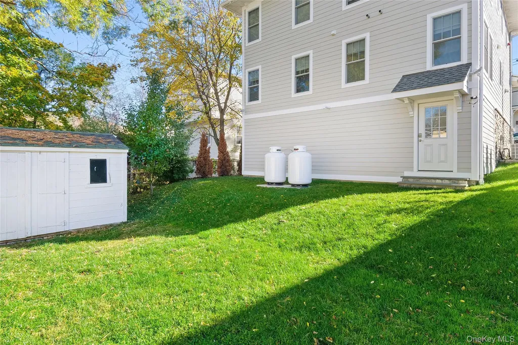 33 Devoe Street Dobbs Ferry NY 10522