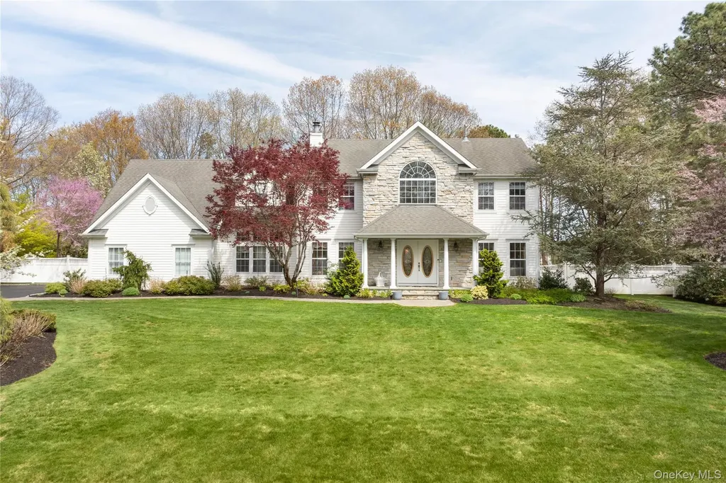 9 Framingham Lane Shoreham NY 11786