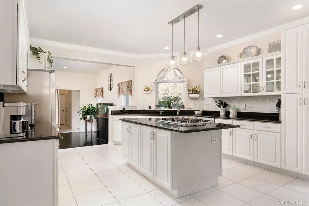 9 Framingham Lane Shoreham NY 11786