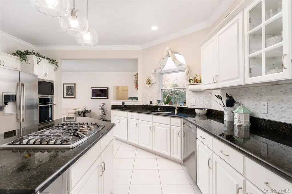 9 Framingham Lane Shoreham NY 11786