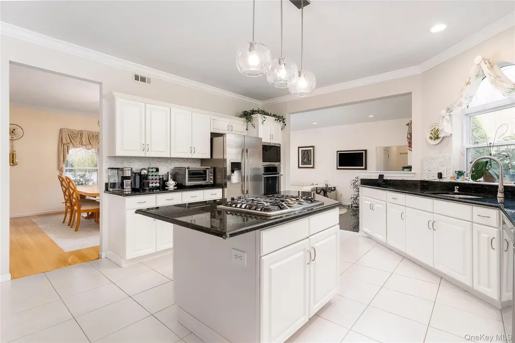 9 Framingham Lane Shoreham NY 11786