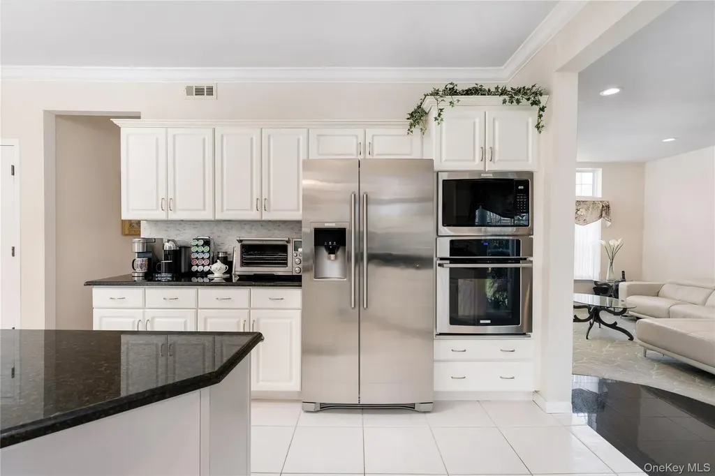 9 Framingham Lane Shoreham NY 11786
