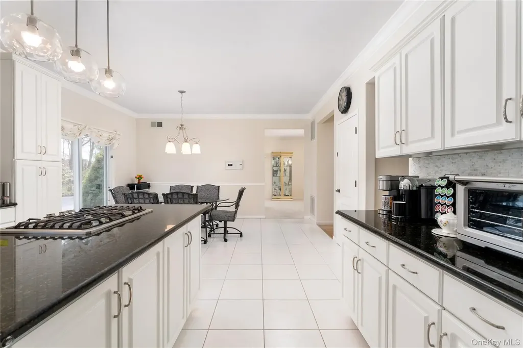 9 Framingham Lane Shoreham NY 11786