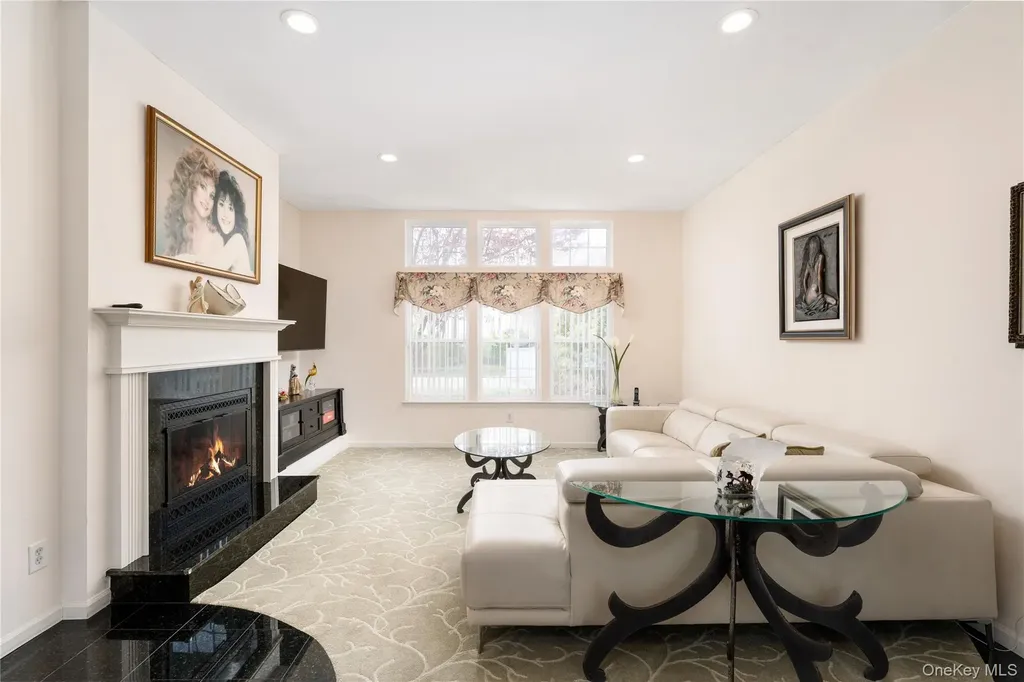 9 Framingham Lane Shoreham NY 11786