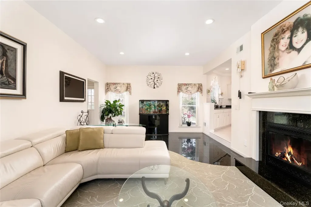 9 Framingham Lane Shoreham NY 11786