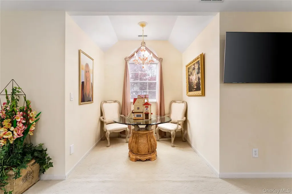 9 Framingham Lane Shoreham NY 11786