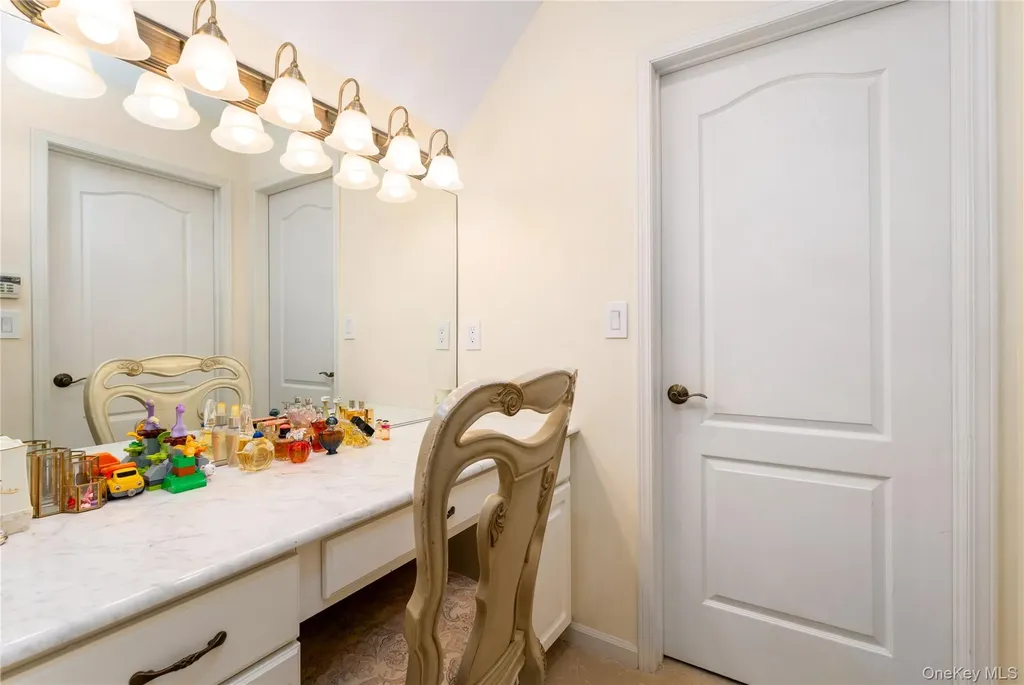 9 Framingham Lane Shoreham NY 11786