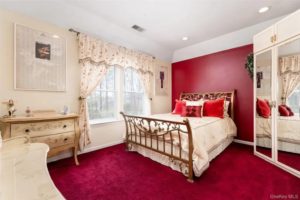 9 Framingham Lane Shoreham NY 11786