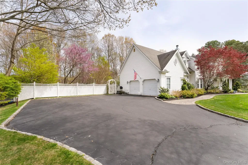 9 Framingham Lane Shoreham NY 11786